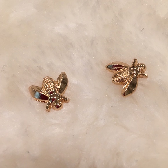 Bee Stud Earrings in Yellow Gold Tone - Picture 3 of 5